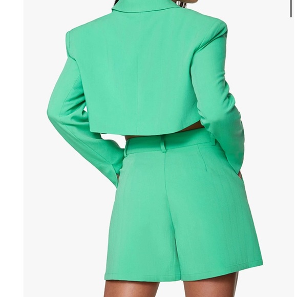 WeWoreWhat Cropped Twill Blazer - Picture 4 of 4